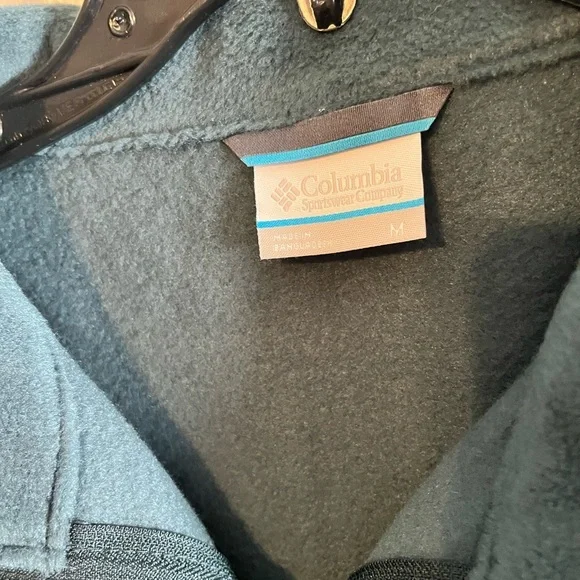 Columbia green fleece jacket for men size Medium
EUC
No visible flaws - Picture 2 of 8